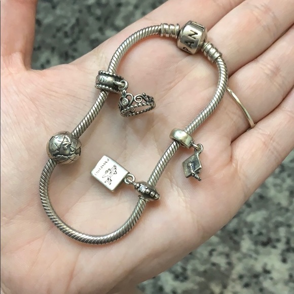 Pandora passport charm - Picture 2 of 2